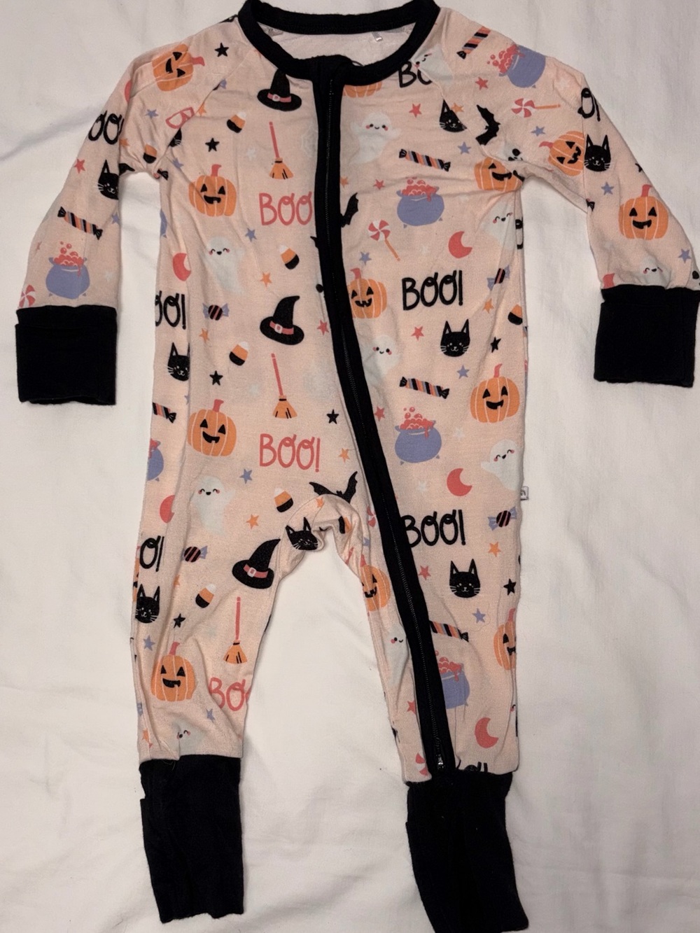 Emerson and Friends Halloween themed bamboo sleeper full zip front sz3-6 mo EUC